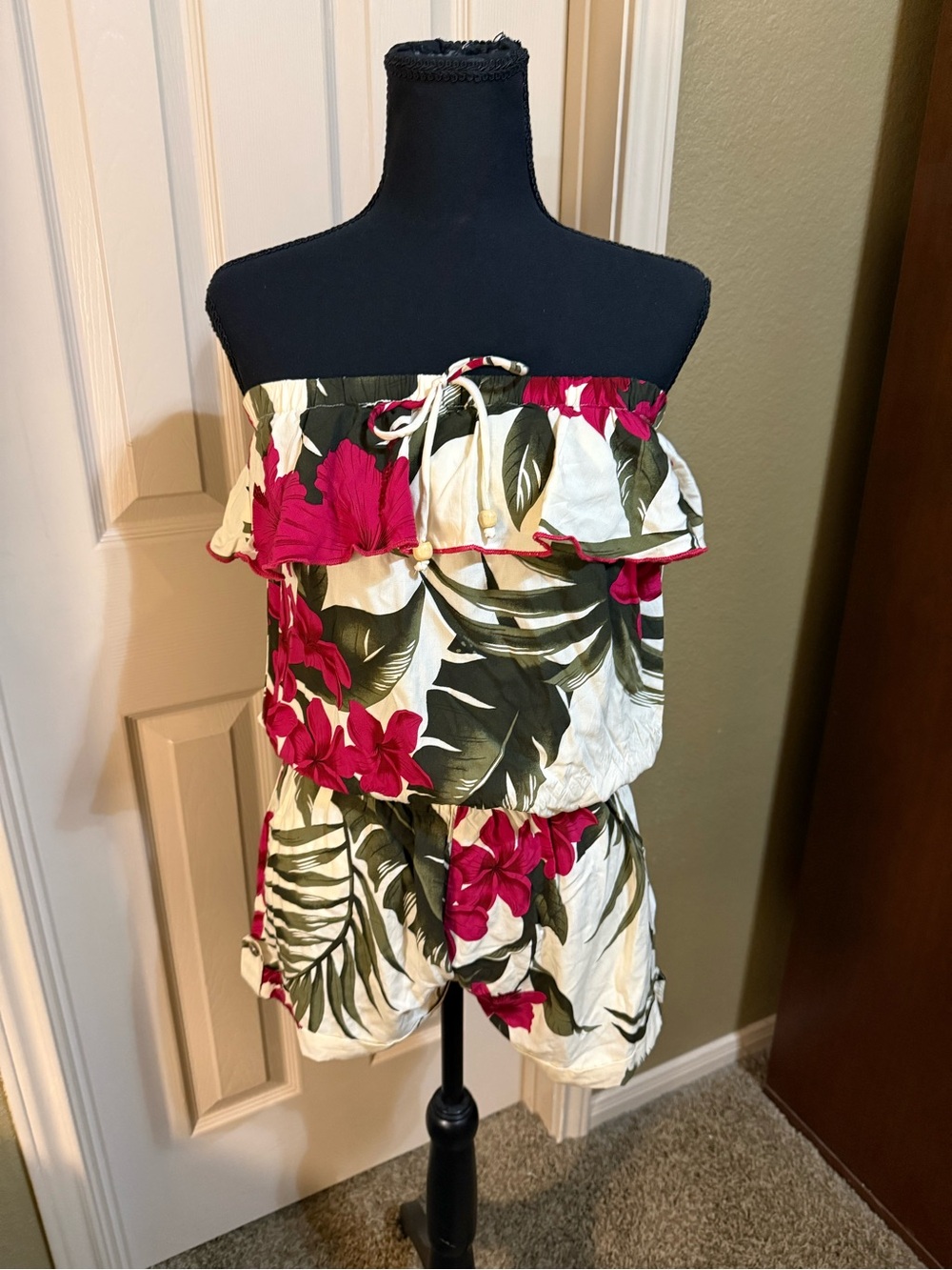 Favant Hawaiian romper